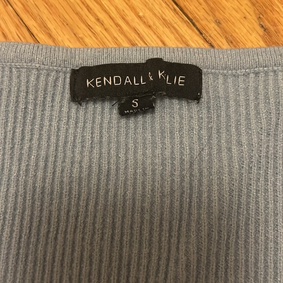 Light blue cropped long sleeve size small from Kendall and Kylie. - Picture 3 of 3